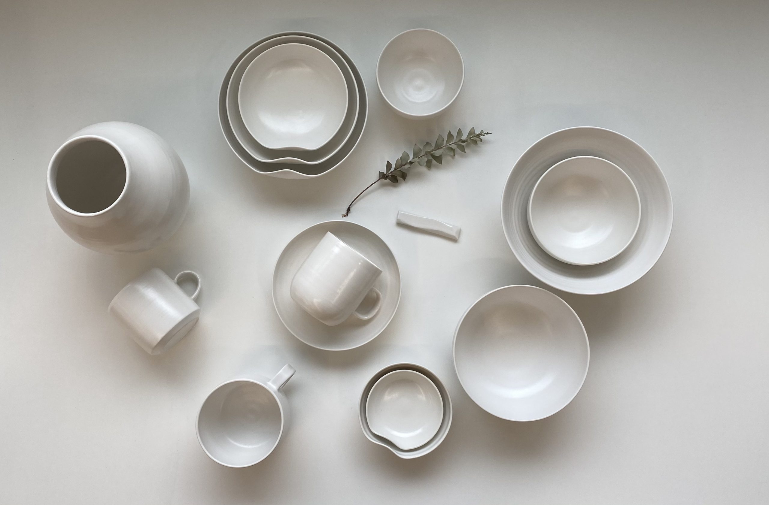 HONGSUHEE CERAMICS - 일상으로 편안하게 스며드는 도자기