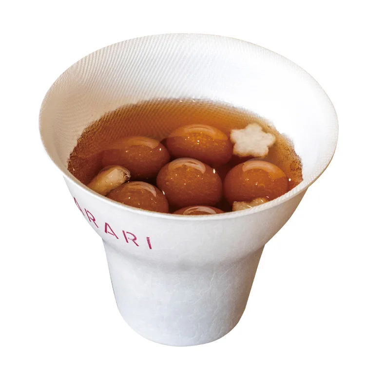 아라리에서는 계절 식재료에 현대적 요리 기법을 더한 아라리 차를 맛볼 수 있다.
