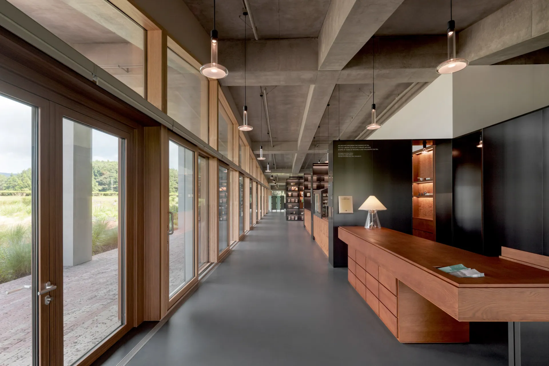 OSULLOC TEA LIBRARY. 이미지 출처: WGNB